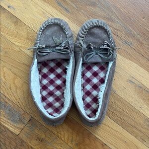 Secret Treasures woman moccassins